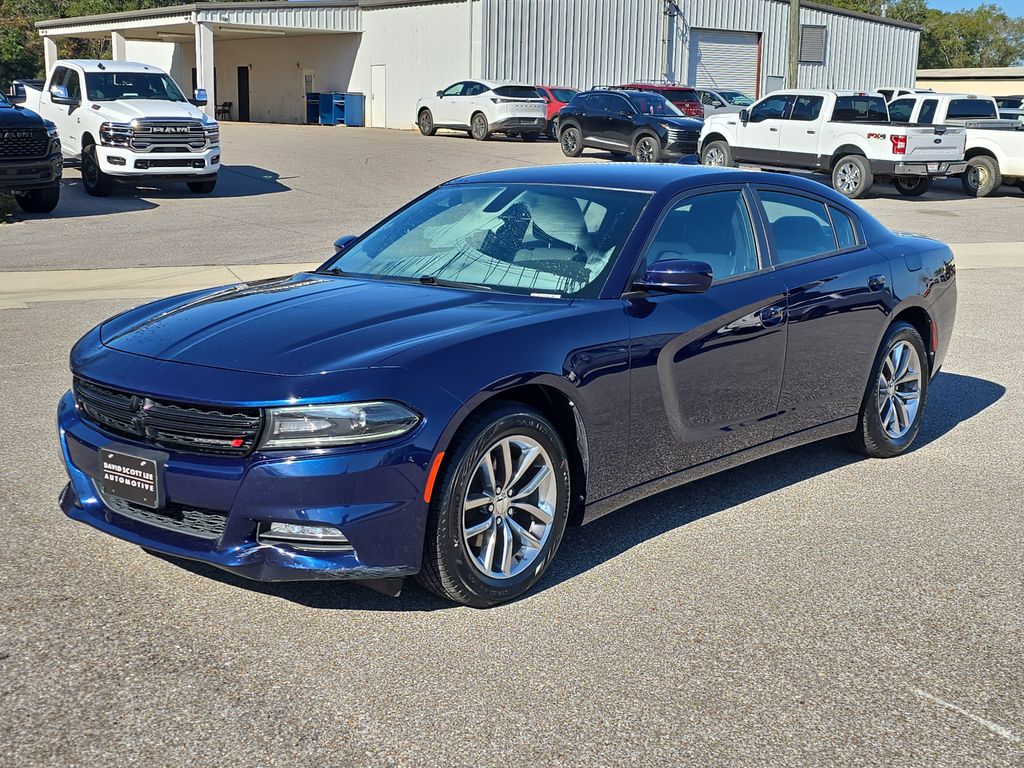 2016 Dodge Charger SXT's photo