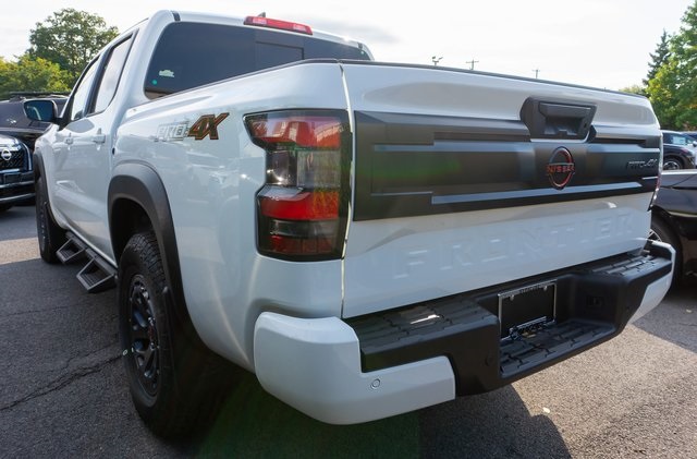 2025 Nissan Frontier PRO-4X photo 7