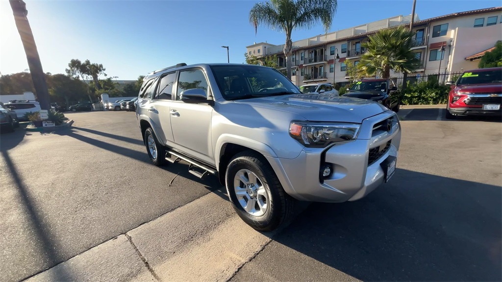 2022 Toyota 4Runner SR5 Premium photo 2
