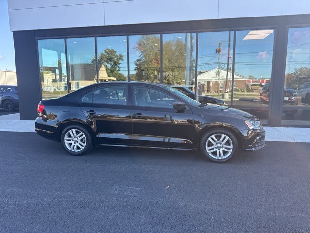 2015 Volkswagen Jetta 2.0 S photo 2