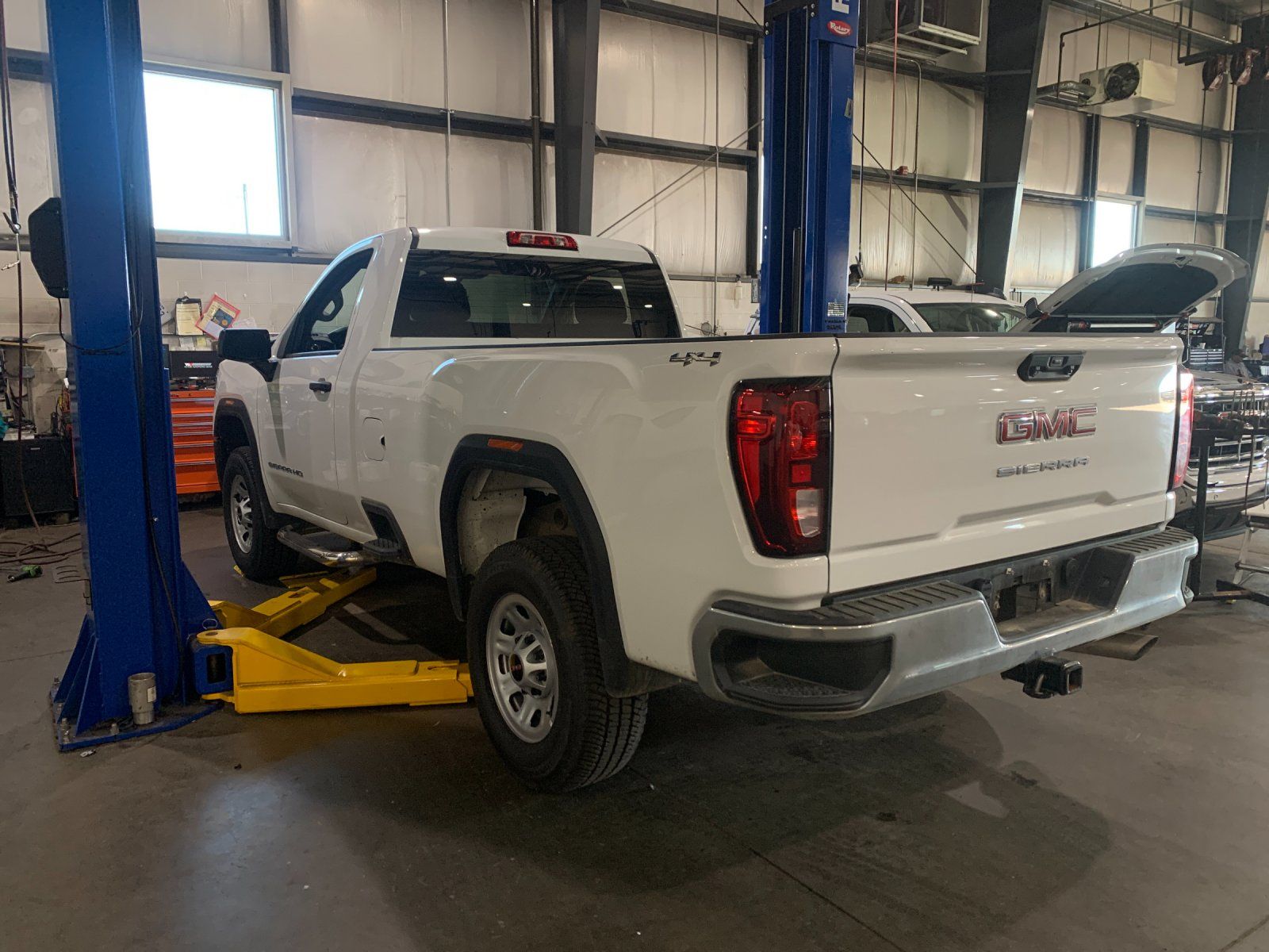 2024 Gmc Sierra Pro photo 2