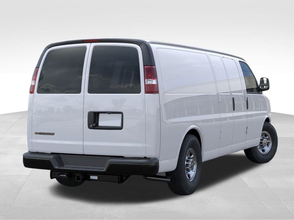 2025 Chevrolet Express Cargo 3500 photo 3