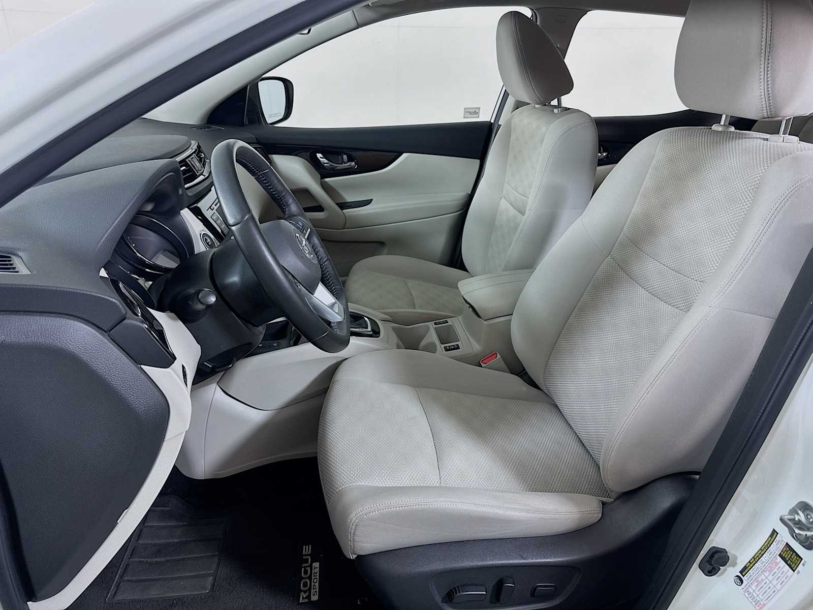 2019 Nissan Rogue Sport SV photo 19