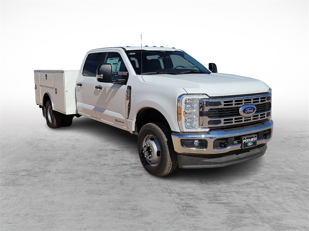 2024 Ford F-350 Super Duty Chassis Cab XL's photo