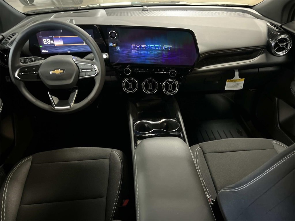 2026 Chevrolet Blazer EV photo 2