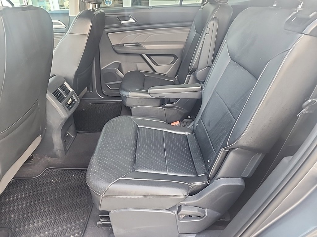 2021 Volkswagen Atlas V6 SE Technology R-Line photo 15