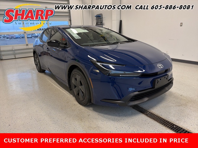 2026 Toyota Prius LE's photo