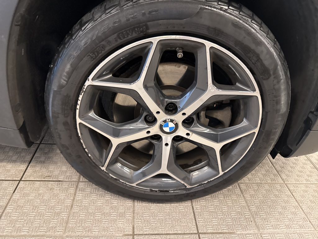 2018 Bmw X1 XDrive28i photo 3