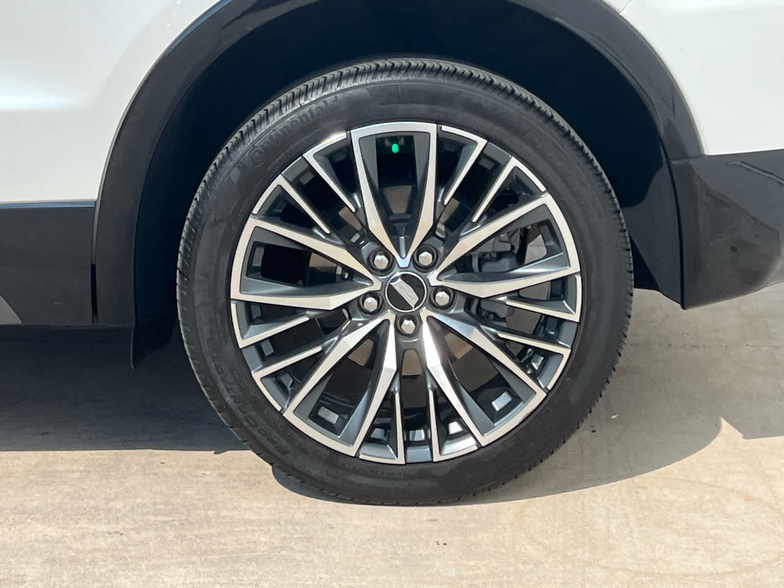 2024 Cadillac XT4 Sport photo 8