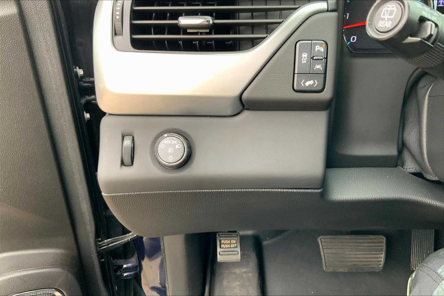 2020 Chevrolet Suburban Premier photo 27