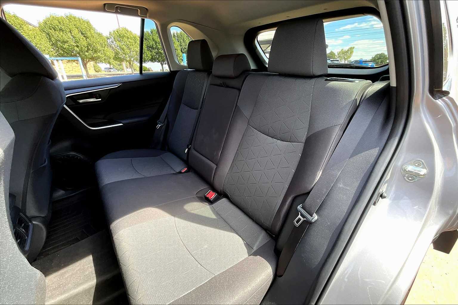 2023 Toyota RAV4 XLE photo 15