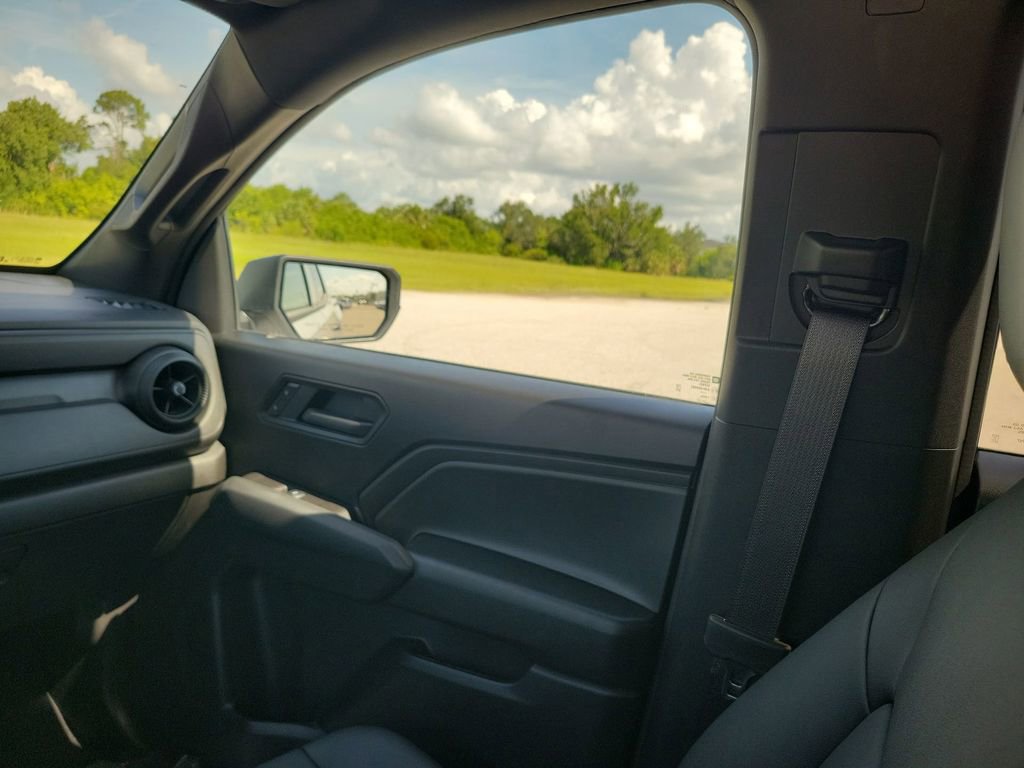2025 Chevrolet Colorado LT photo 11