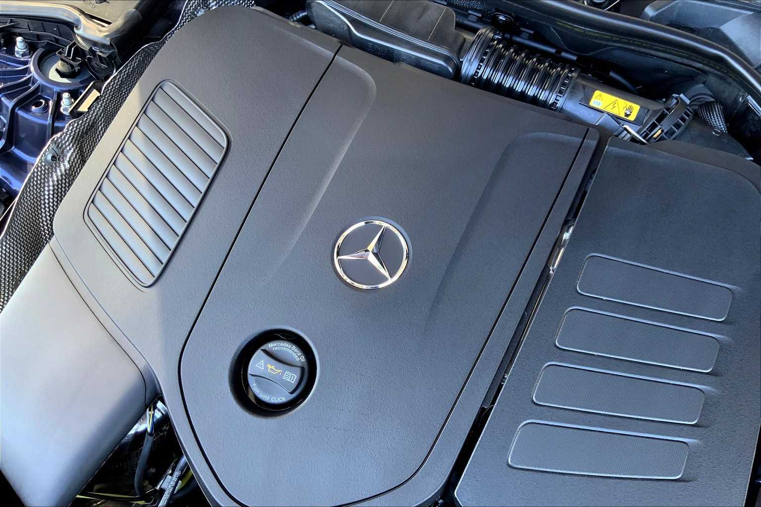 2025 Mercedes Benz C 300 4MATIC Sedan photo 16