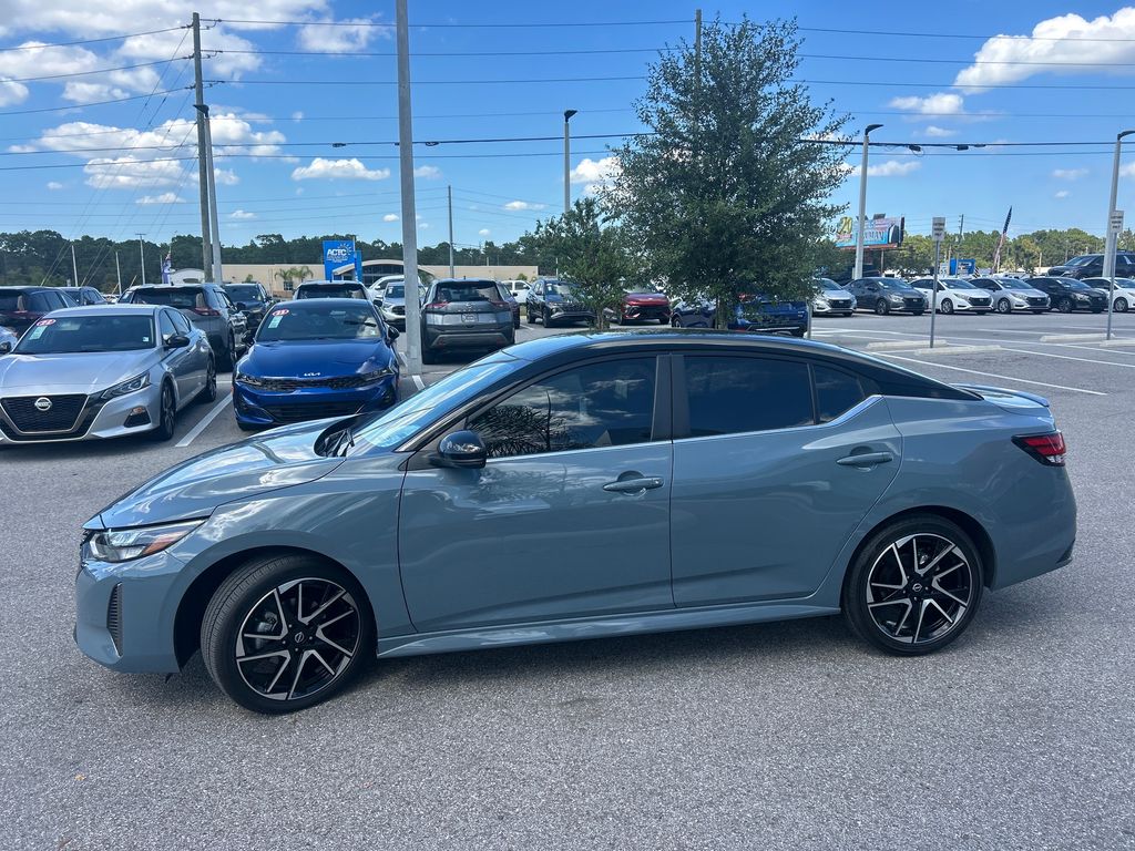 2025 Nissan Sentra SR photo 4