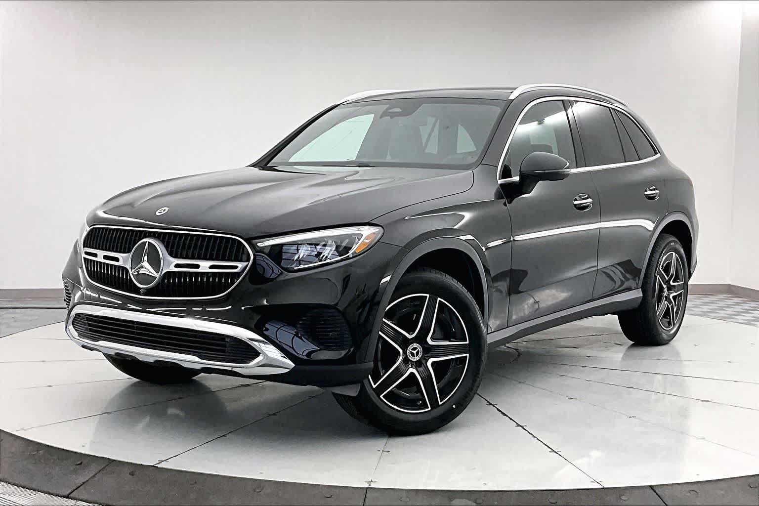 2026 Mercedes-Benz GLC Base's photo