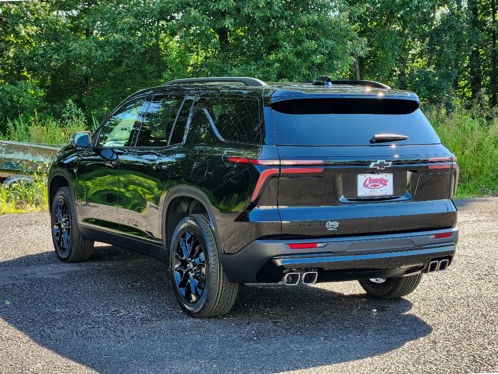 2025 Chevrolet Traverse photo 4