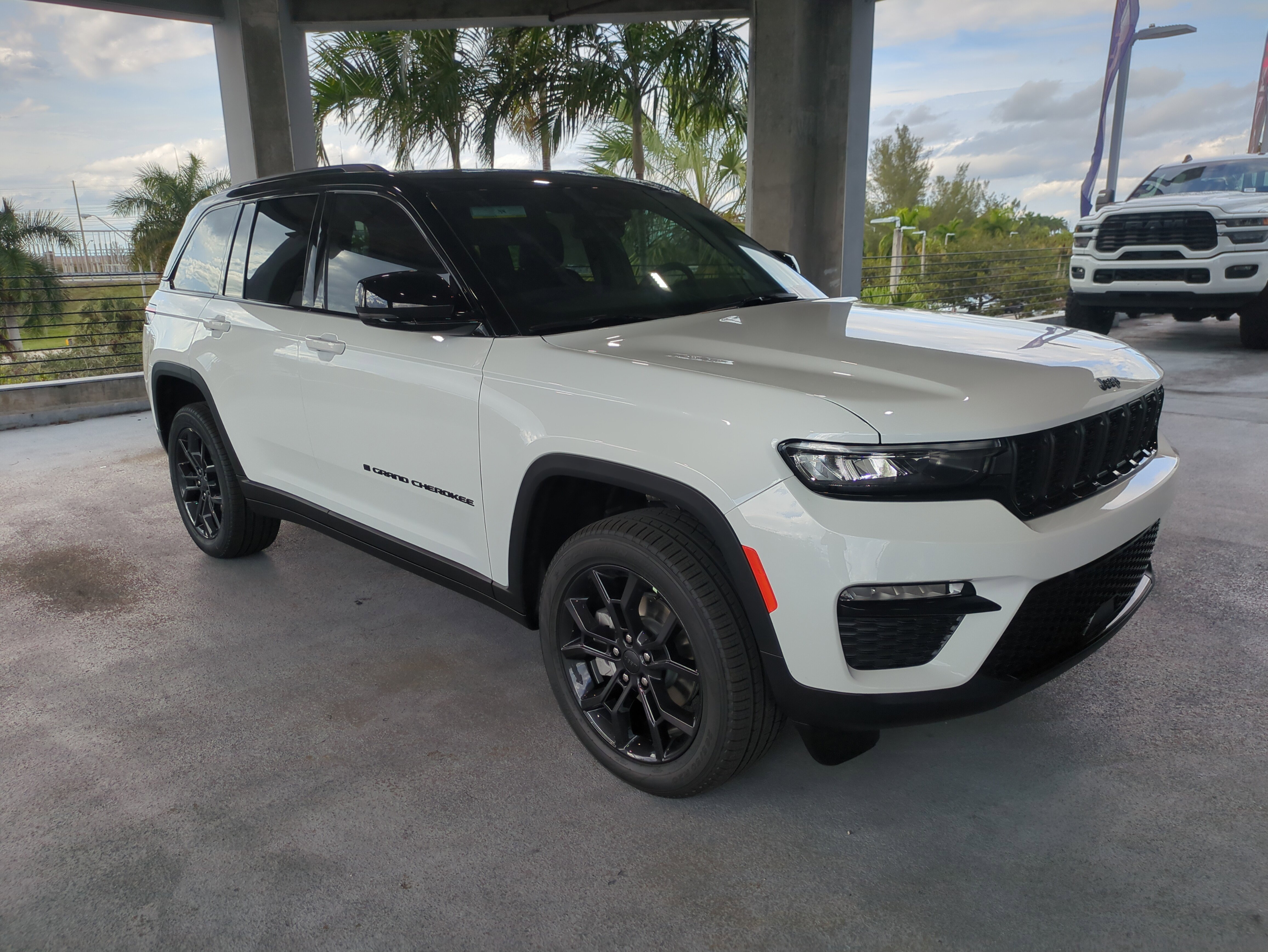 2025 Jeep Grand Cherokee Limited's photo
