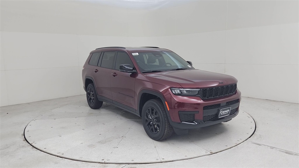 2025 Jeep Grand Cherokee Laredo Altitude X photo 3