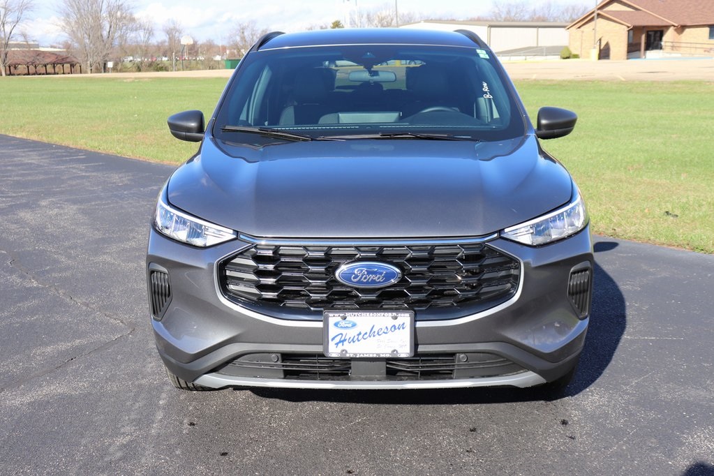 2026 Ford Escape ST-Line photo 2