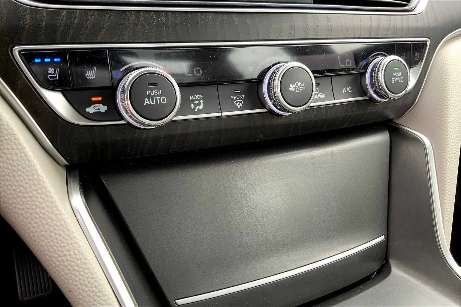 2022 Honda Accord Touring photo 32