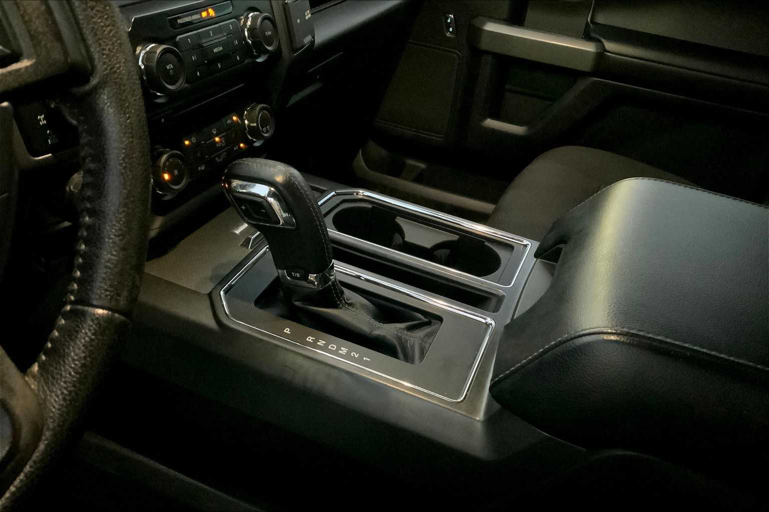 2016 Ford F-150 XLT photo 16
