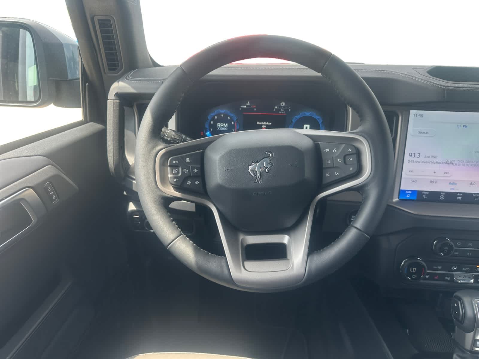 2025 Ford Bronco Outer Banks photo 14
