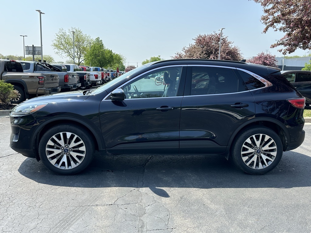 2021 Ford Escape Titanium photo 4