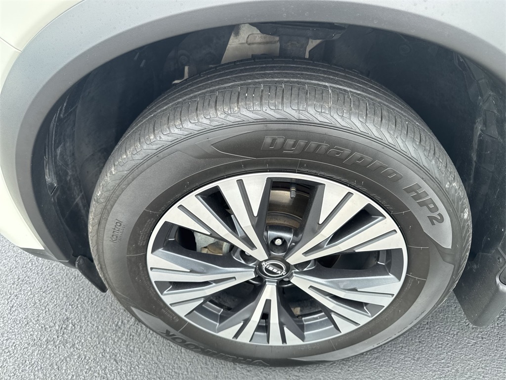 2023 Nissan Rogue SV photo 15