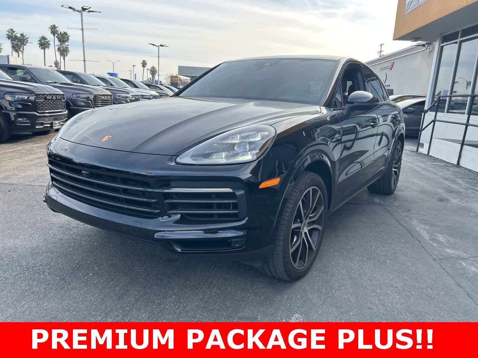 2023 Porsche Cayenne Coup Platinum Edition's photo