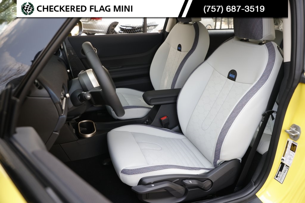 2025 Mini Cooper Hardtop S photo 18