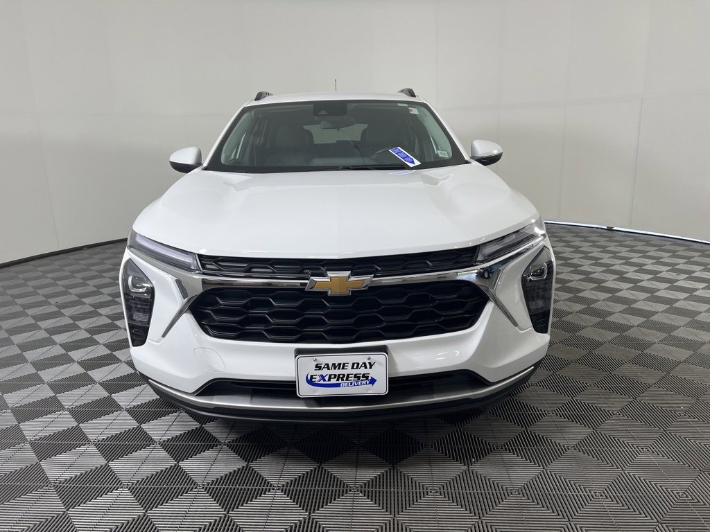 2025 Chevrolet Trax LT photo 26