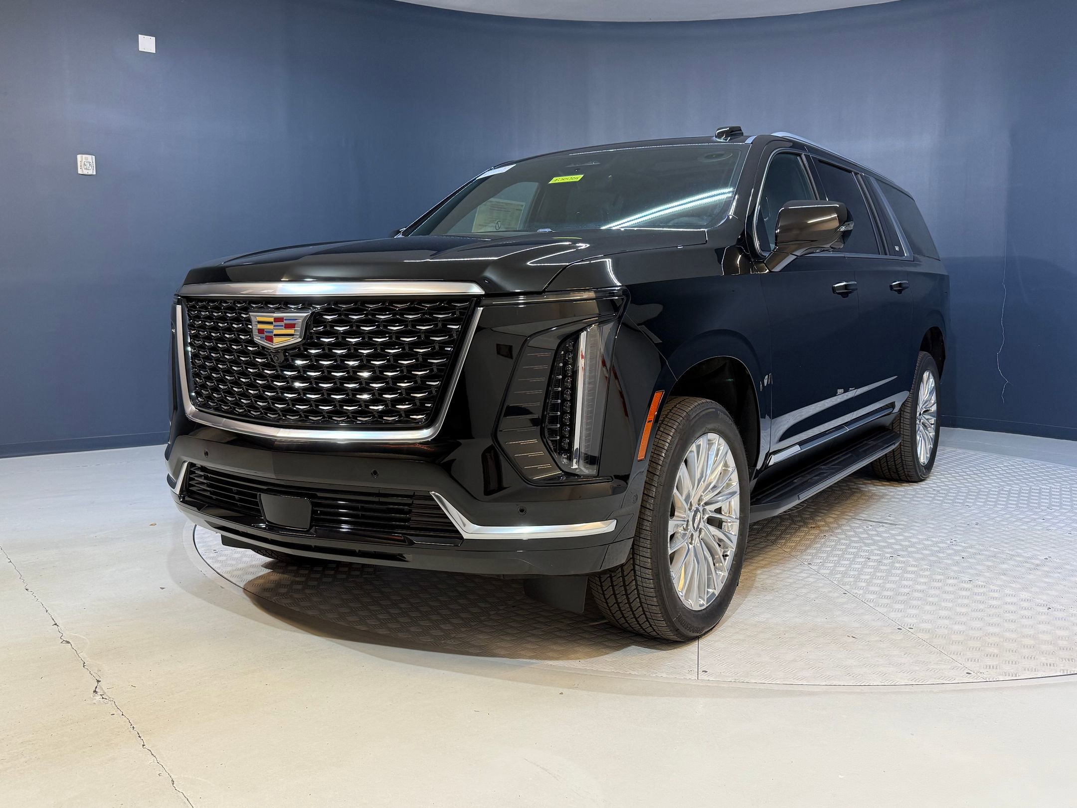 2025 Cadillac Escalade ESV Premium Luxury photo 2