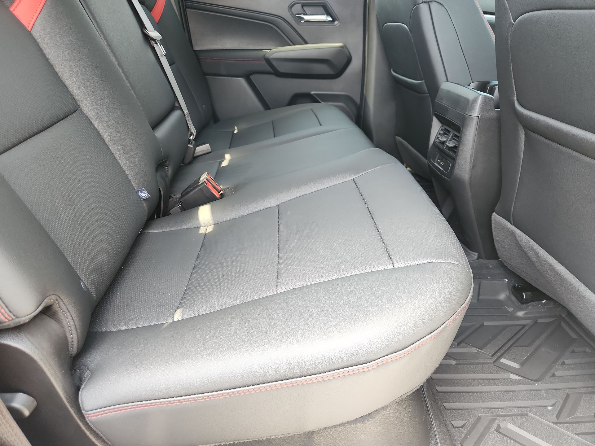 2025 Chevrolet Colorado Z71 photo 24