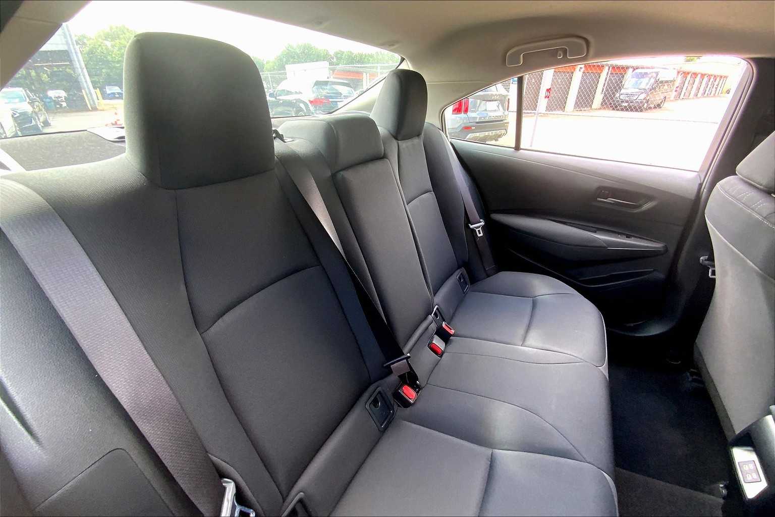 2024 Toyota Corolla LE photo 18
