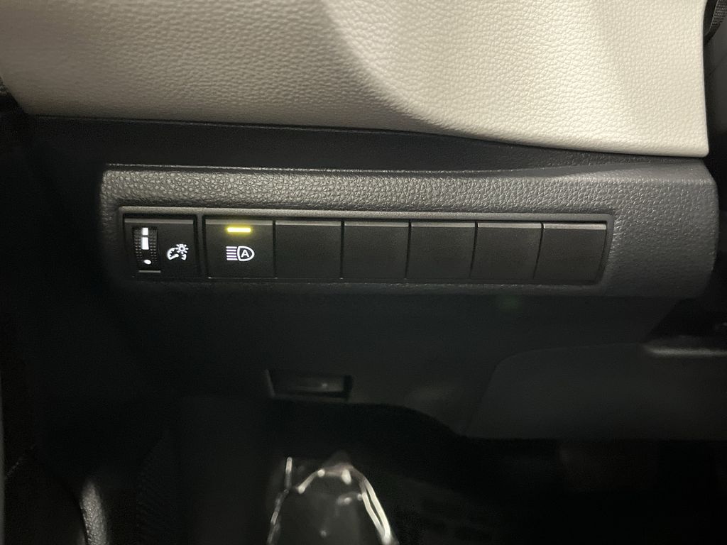 2024 Toyota Corolla LE photo 18