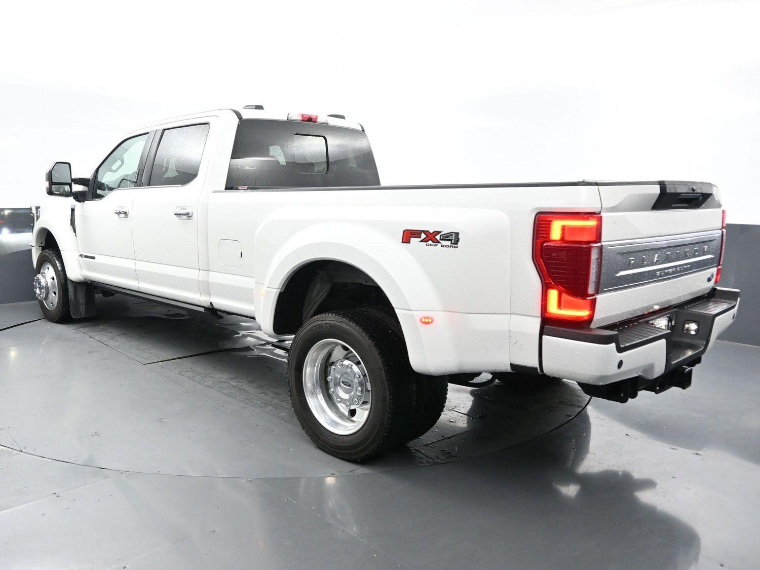 2022 Ford F-450 Platinum photo 4