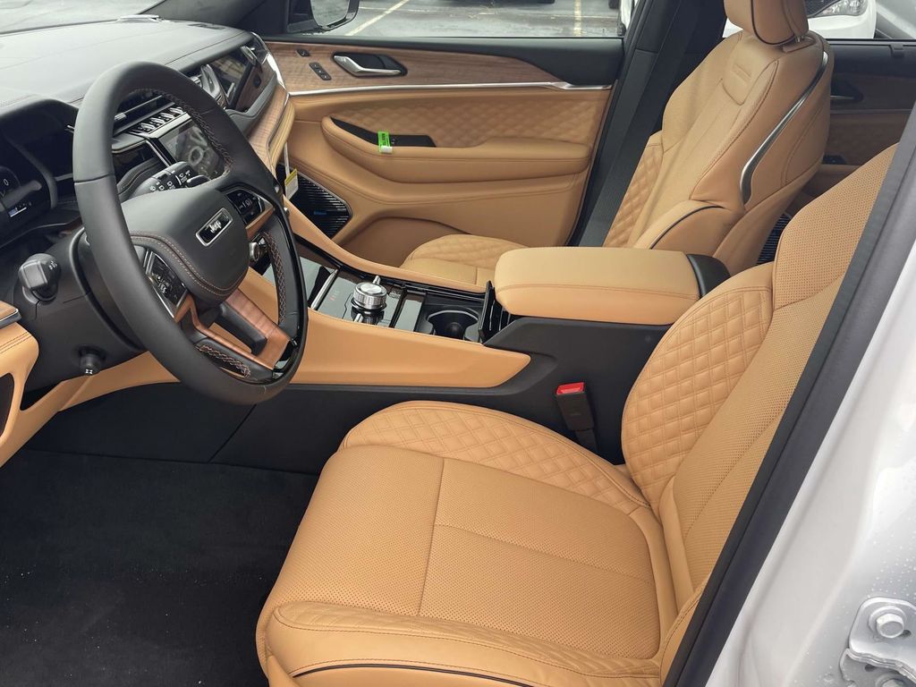 2025 Jeep Grand Cherokee Summit Reserve photo 18