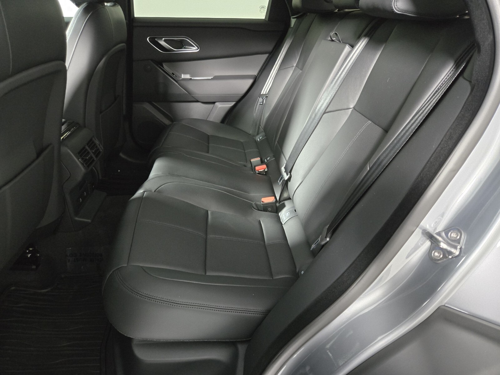 2026 Land Rover Range Rover Velar Velar P250 S photo 5