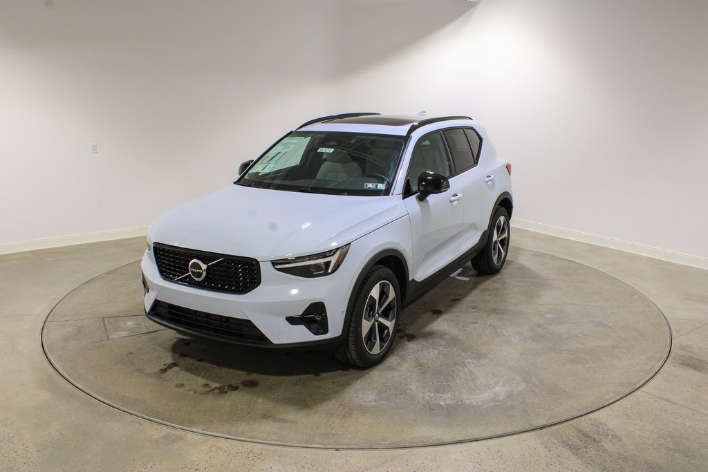 2026 Volvo XC40