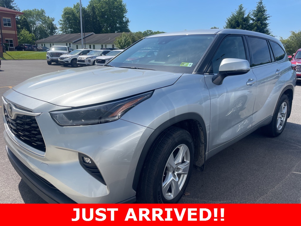PreOwned 2021 Toyota Highlander LE 4D Sport Utility in Bridgeport 