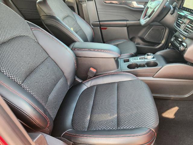 2024 Ford Escape ST-Line photo 11
