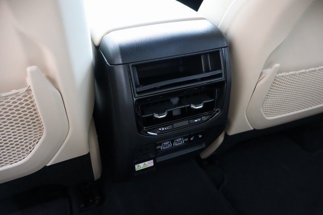 2025 Jeep Grand Cherokee Limited photo 32