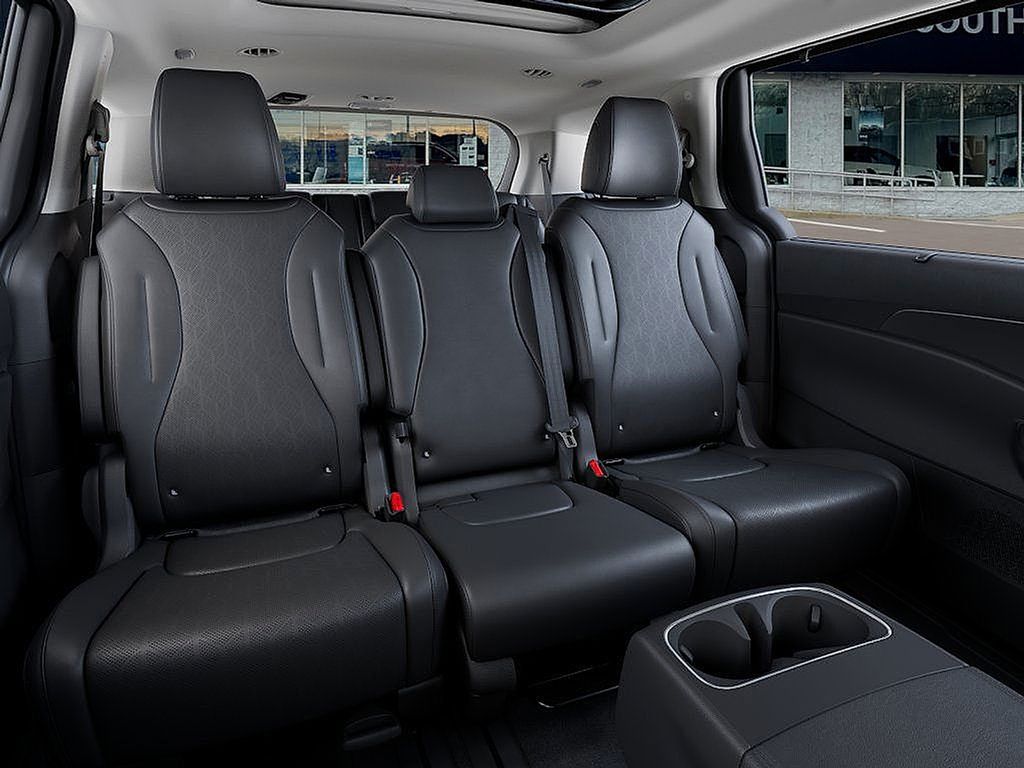 2026 Kia Carnival SX photo 15