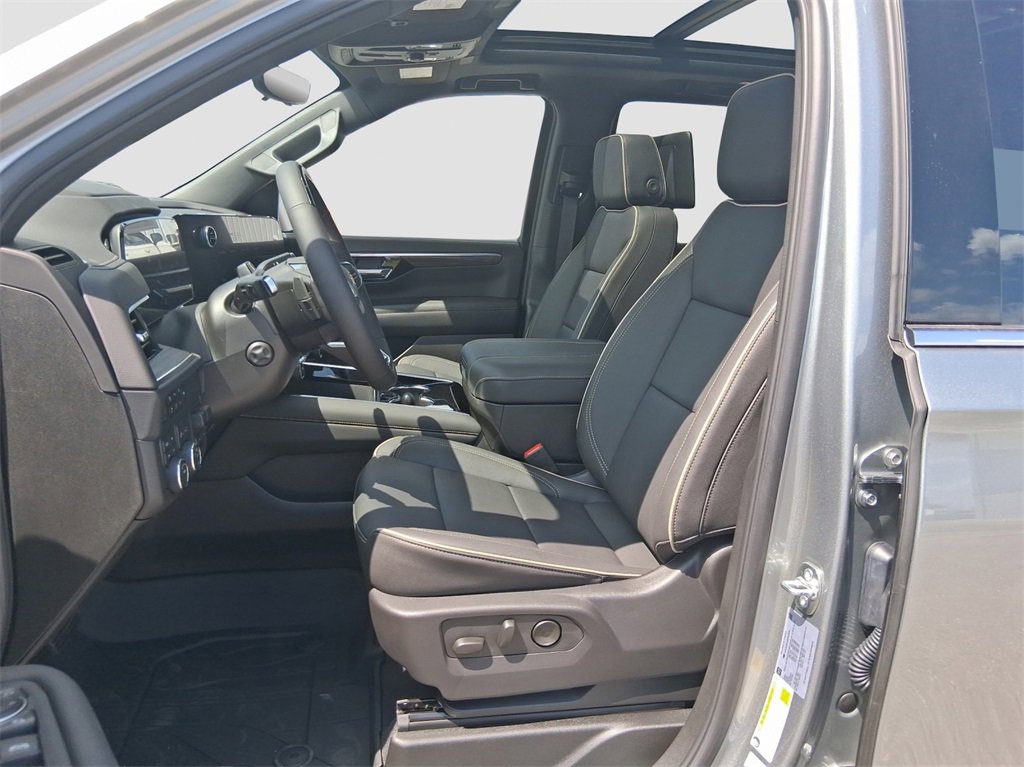 2025 Chevrolet Tahoe Premier photo 9