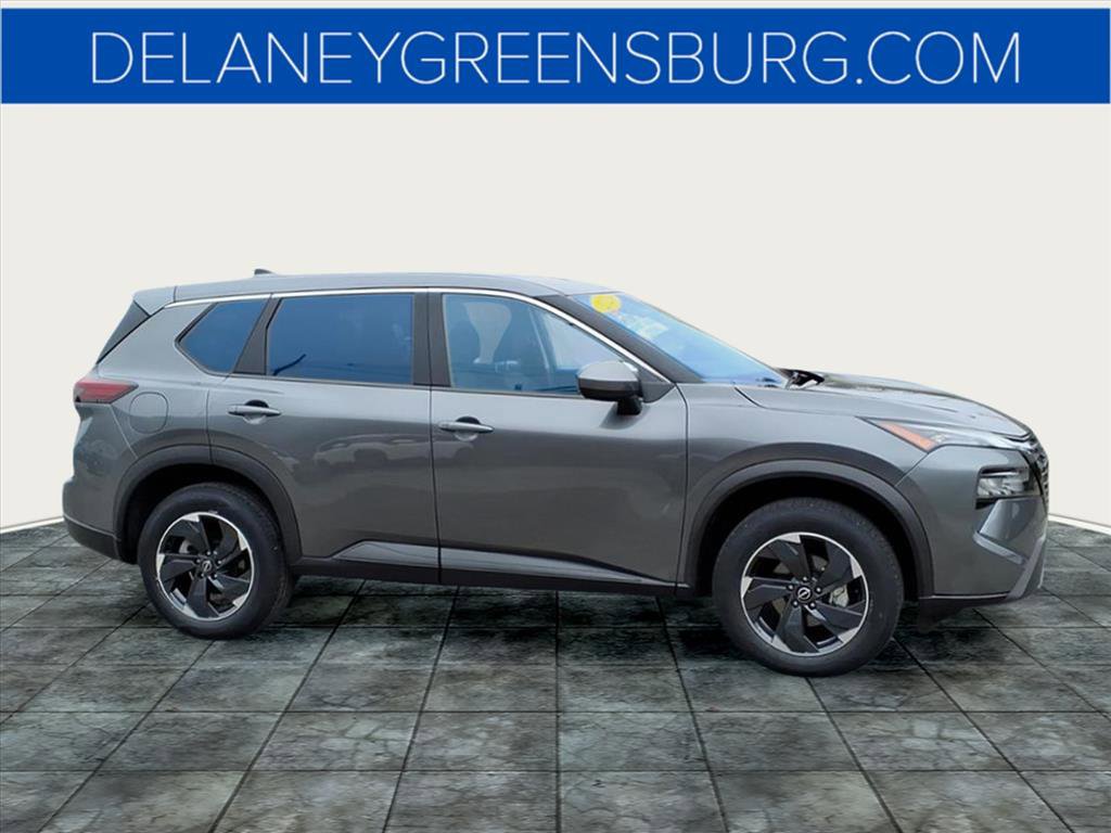 2025 Nissan Rogue SV photo 2