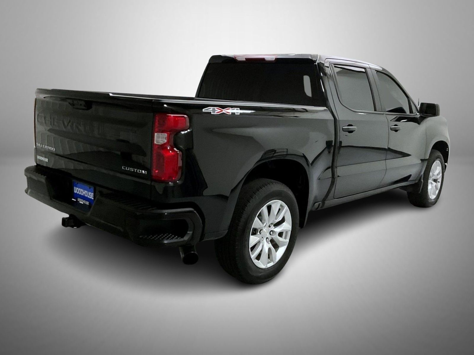 2024 Chevrolet Silverado 1500 Custom photo 5