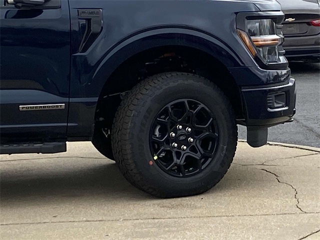 2025 Ford F-150 XLT photo 3
