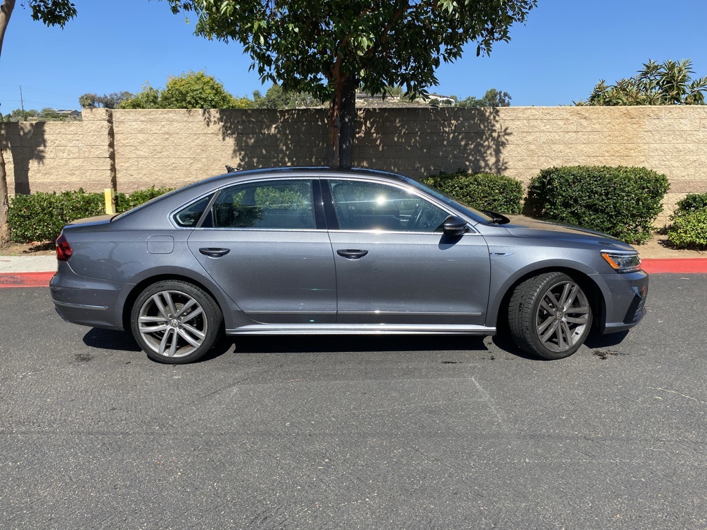 Used 2017 Gray Volkswagen 1.8T R-Line image 6
