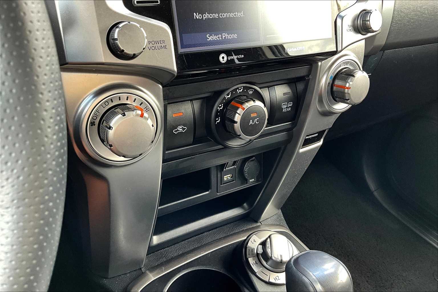 2024 Toyota 4Runner SR5 photo 32