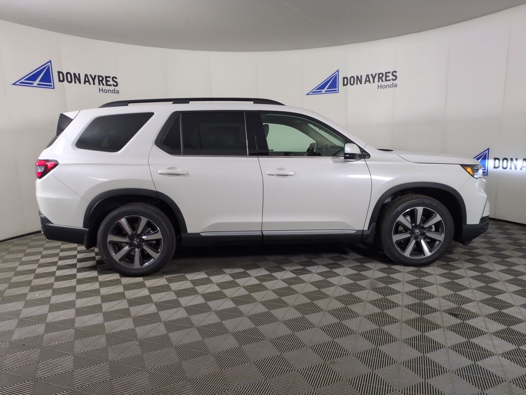 2025 Honda Pilot Touring photo 5
